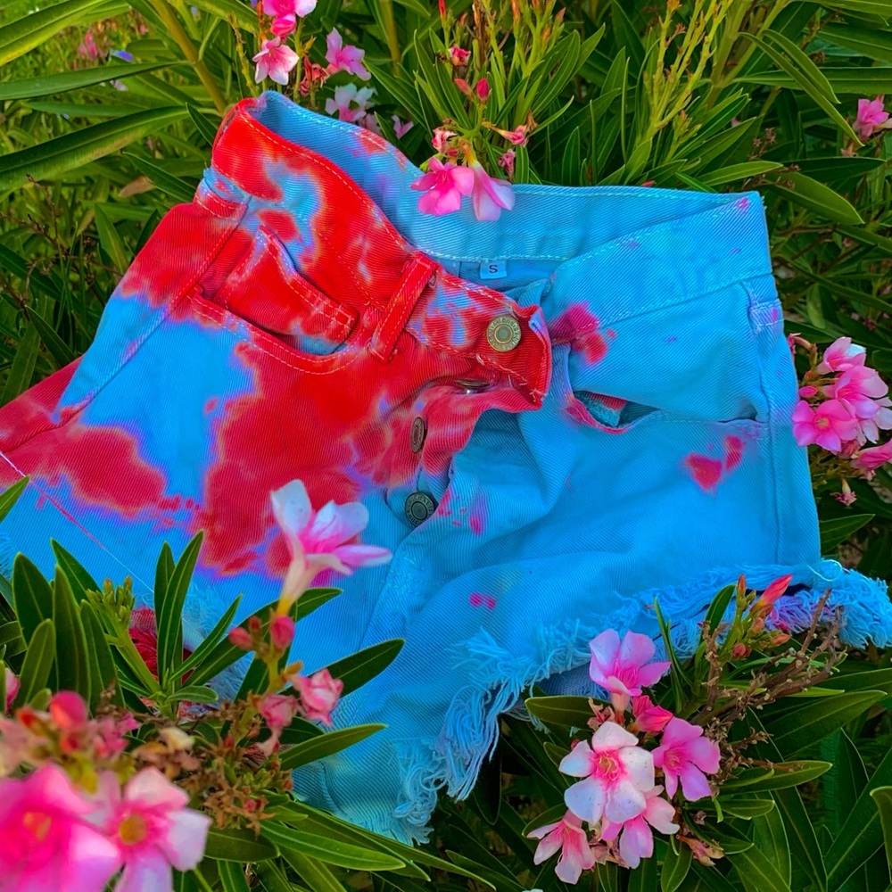 Brandy Melville high waisted shorts